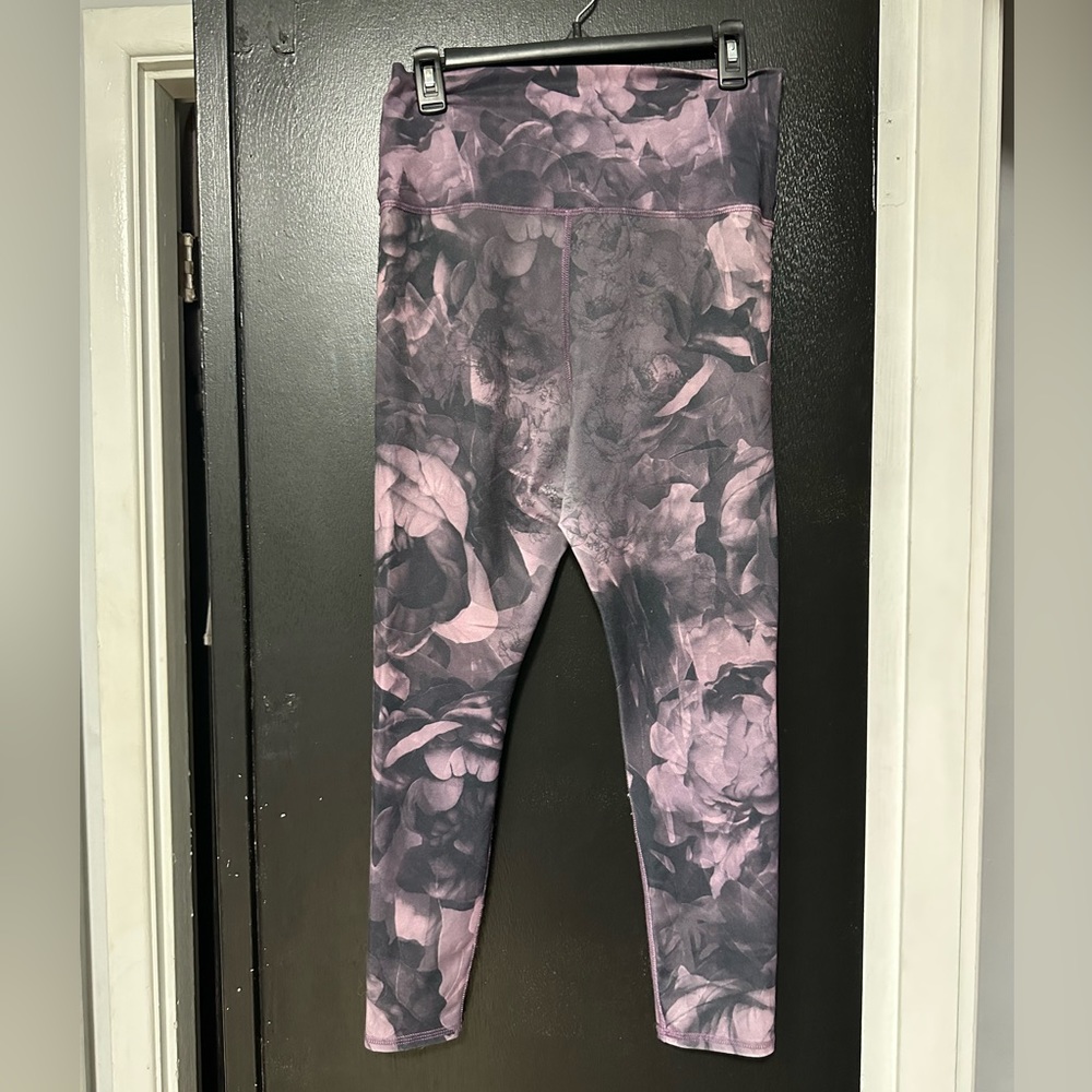Evolution and creation leggings. Large.